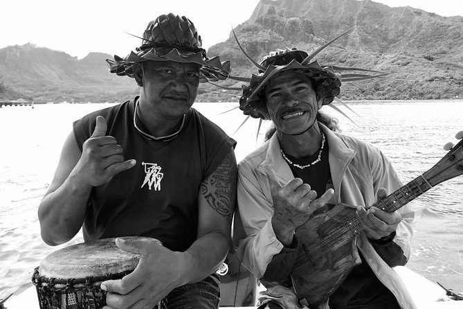 3-hour Lagoon Snorkeling Tour - Shared Tour - Cruising Moorea’s lagoon with a local guide