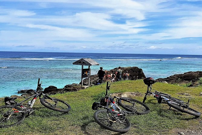 3-Hour Rarotonga Island Discovery Tour - Back roads, gardens, churches, and old sites