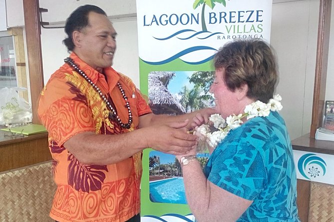 3-Hour Rarotonga Island Discovery Tour - Coconut, fruit, and Cook Islands hospitality