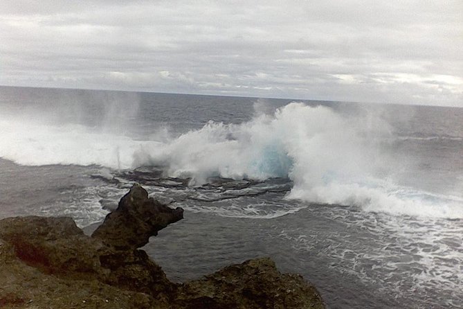 3-Hour Tongatapu West Coast Scenic Tour - Kala’au and the story of Maui’s throwing rock