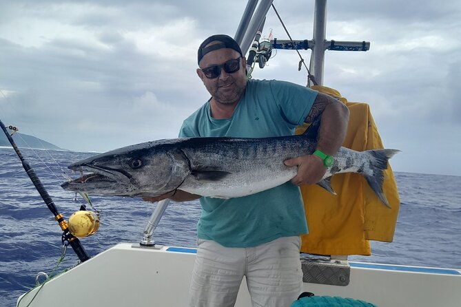 A Day of Big Game Fishing in a small group - Heading offshore for bigger fish