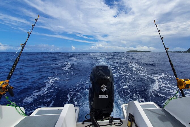 A Day of Big Game Fishing in a small group - Crossing Moorea’s turquoise lagoon