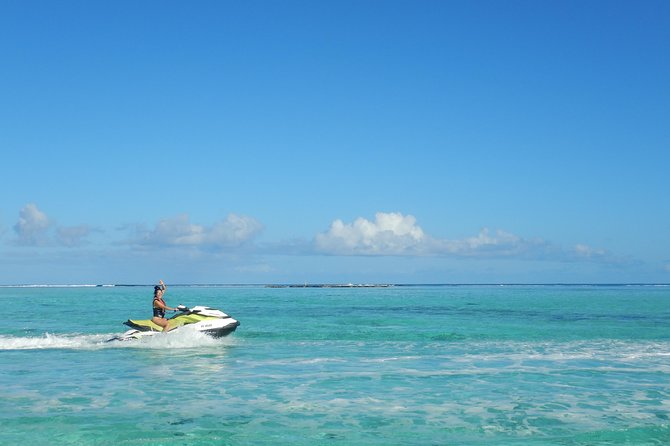 Activity/Excursion Lagoon Tour to Moorea by Canoe 6 hours - Coral garden fish and reef viewing