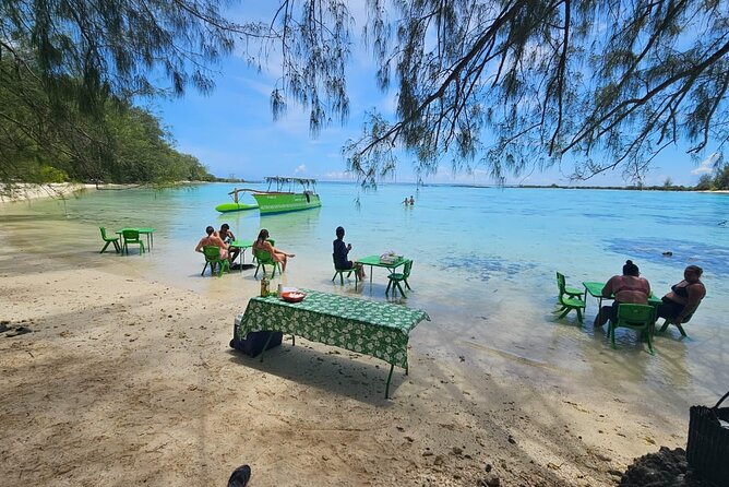 Activity/Excursion Lagoon Tour to Moorea by Canoe 6 hours - Cook Bay and Opunohu Bay from the water