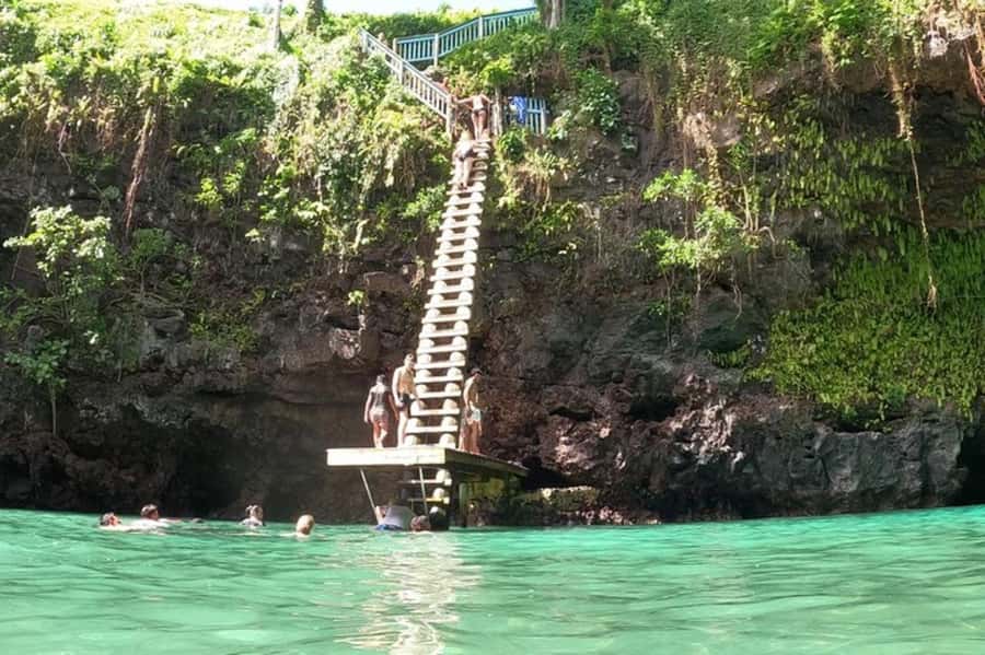Apia: Full-Day Upolu Island Tour with Waterfalls and Beaches - Le Mafa Pass gives you a quick mountain view
