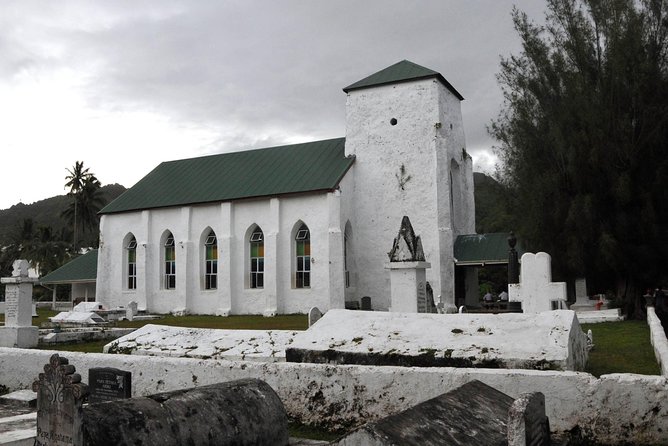 Avarua Historical Walking Tour - The Palace of Justice and Avarua’s civic story