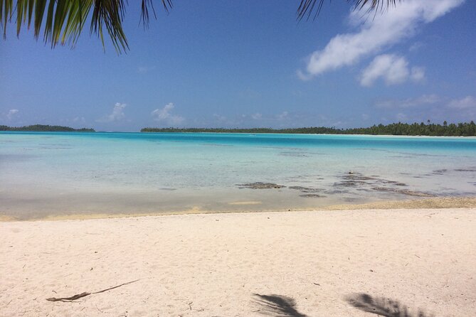 Blue Lagoon - PRIVATE ISLAND Pink sand beach and wildlife reserve - Why the Blue Lagoon is worth the long boat ride