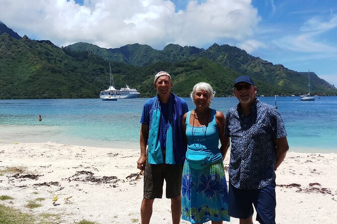 Blue Pearl Private Tour - The guide’s role and the tour’s tone