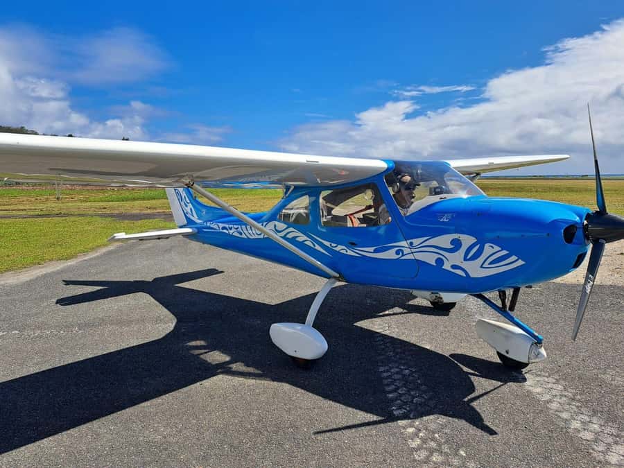 Bora-Bora 30 minutes private flight in light aircraft - Seeing Bora Bora as a complete island, not just a resort view