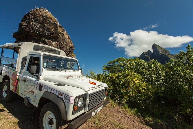 Bora Bora 4WD Tour & Eco Shark & Ray Snorkel Cruise - Riding Bora Bora’s steep interior in an open 4WD