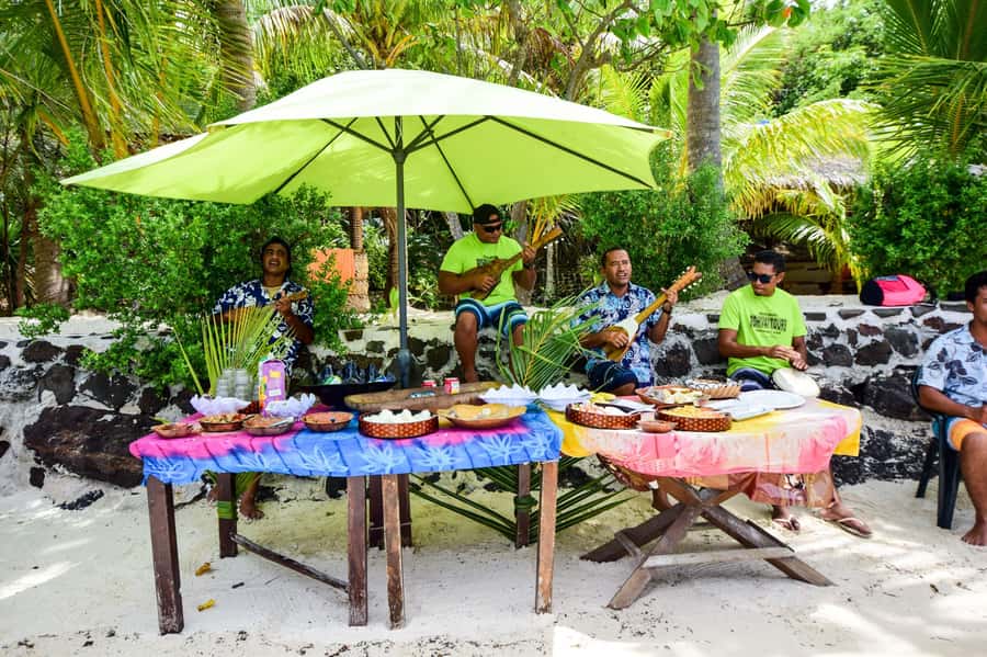 Bora Bora: 4x4 Safari with Snorkelling Combo Tour - Faanui Valley by 4x4