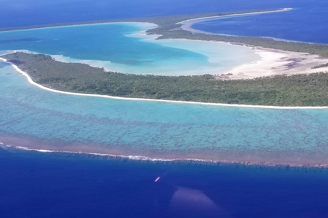 Bora Bora and the Tupai atoll the jewels of the Pacific, 45 min private flight - Taking off from Bora Bora Airport
