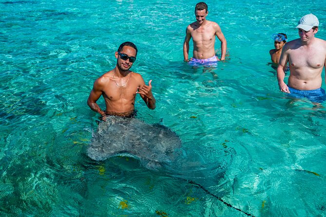 Bora Bora Full Day Snorkeling with Lunch - The guides make a real difference