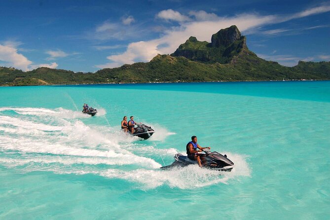 Bora Bora Jet Ski Tour - Crossing the lagoon beside Bora Bora’s landmarks