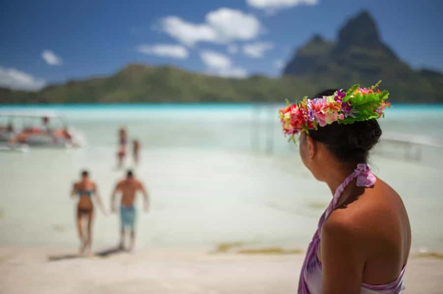 Bora Bora Luxury Tour and Beach Picnic - A Polynesian barbecue on a motu