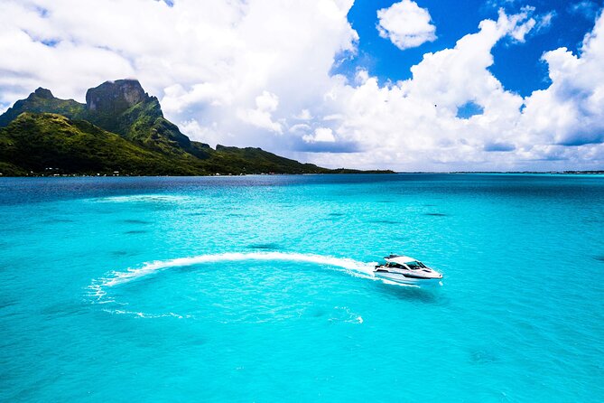 Bora Bora Private Arrival Airport to Hotels Boat Transfer - Service quality and the captain experience