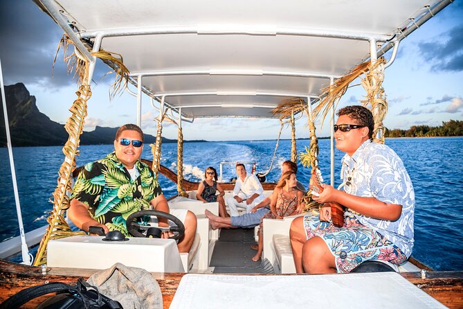 Bora Bora: Small Group Stargazing Tour Including Sunset Cruise - Group size, comfort, and the feel of the boat