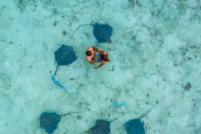Bora Bora Snorkel Cruise by Polynesian Outrigger Canoe with BBQ Island Lunch