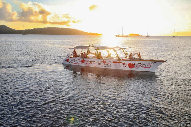 Bora Bora Sunset Cruise and Dinner at St James restaurant - A sunset cruise built around Bora Bora’s lagoon