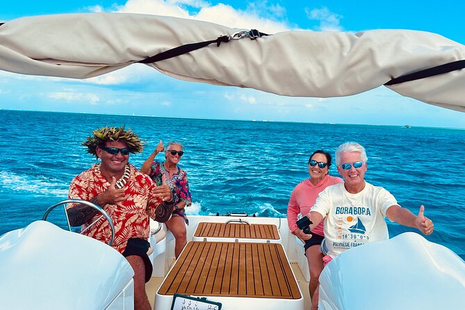 Crazy sea horse Bora Bora Comfortable boat, snorkeling and lunch - Snorkeling with rays, sharks, and tropical fish