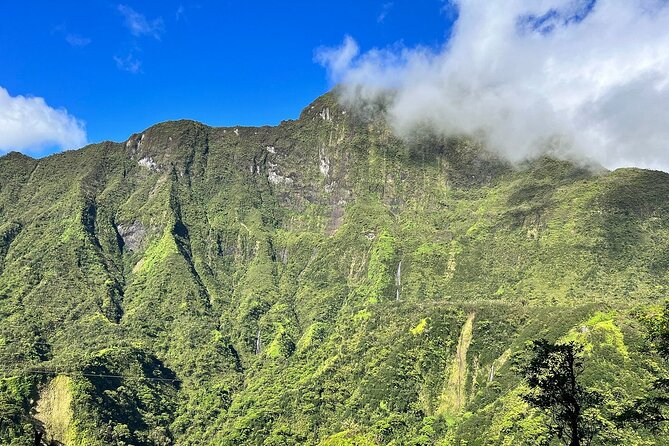 Crossing Over Tahiti Island Safari 4x4 - Weather and timing matter on this route