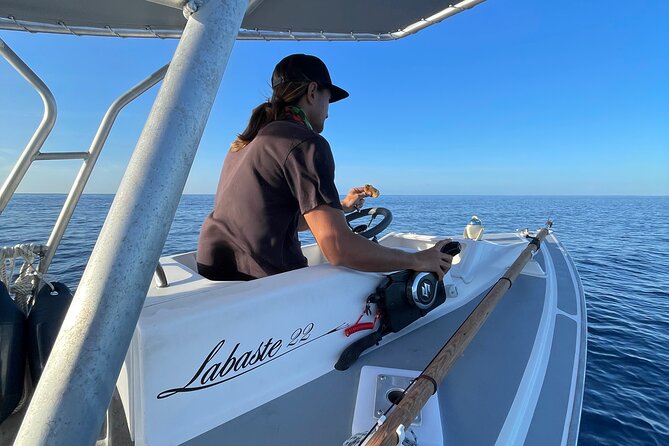 DEEP SEA FISHING 1/2 day (private group) - A local fishing boat with a real Tahitian purpose