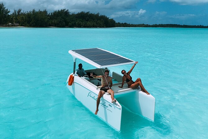 Discover the black pearl in Bora Bora - The oyster opening and the final reveal