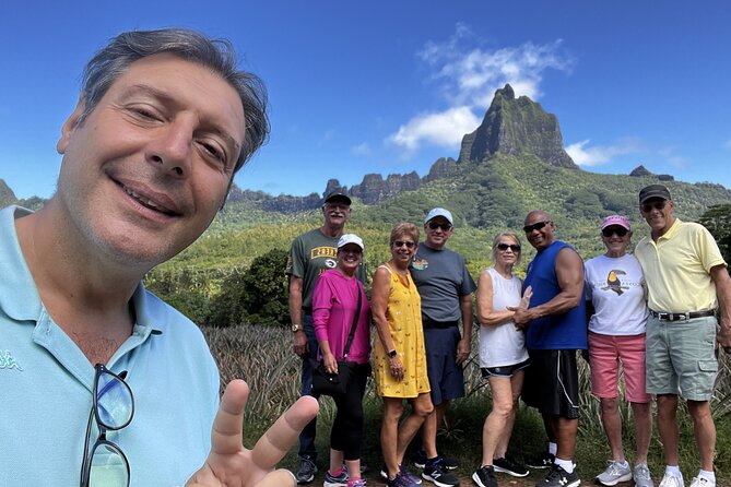 Discovering Moorea from Tahiti in 4x4 with the Ferry Terevau - The guides make the difference