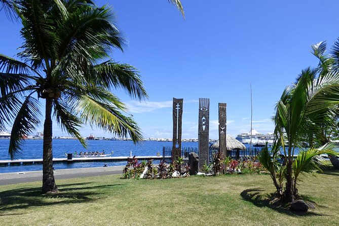 Discovering the emblematic sites of Tahiti - Arahurahu Marae and Polynesian tradition
