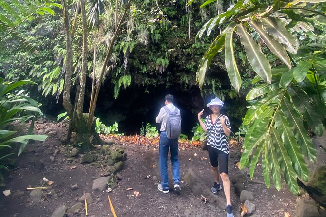 Discovery of Tahiti Nui Island - Taharu’u Beach shows Tahiti’s black-sand coast