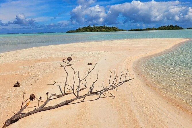 Excursion The Blue Lagoon and Reef Island - The guides, stories, and island character