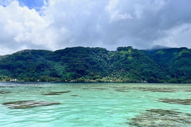 Excursion to discover the authentic Tahiti Peninsula 4:00 - Fenua Aihere and the remote Te Pari coast