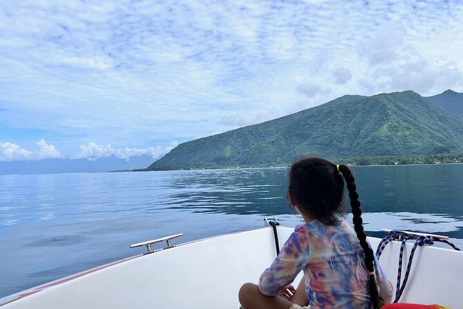 Excursion to discover the authentic Tahiti Peninsula 4:00 - The crew, boat, and small-group feel