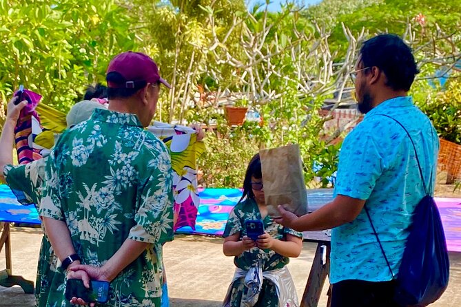 Explore Bora Bora with Private Premium Mini Van - Vainia Boutique turns a souvenir stop into an activity