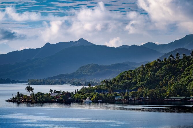 Explore Tahiti Nui, its landscapes and iconic sites. - Maraa Grotto and the cool final stop