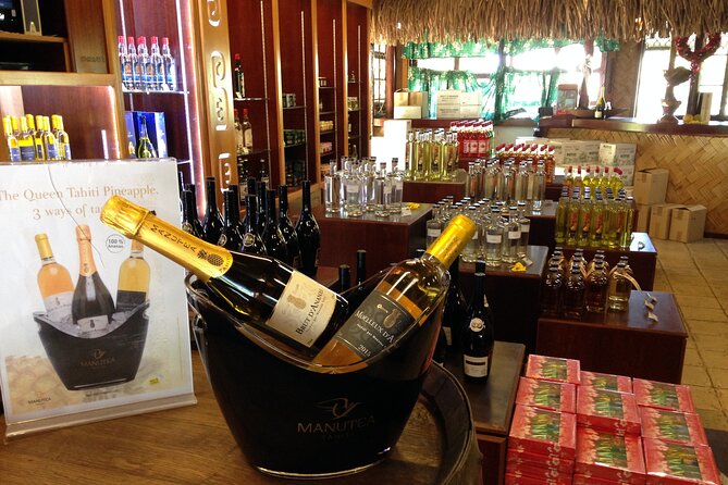 Franckyfranck tours Moorea - Tours privés // Private half day tours - Rotui Juice Factory and Distillery