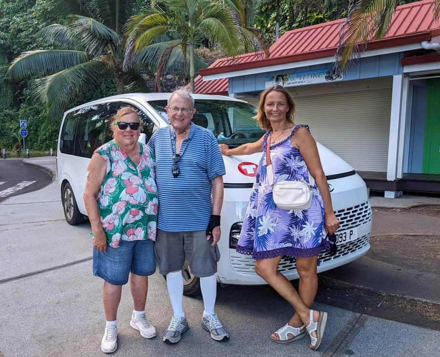 From Papeete: Tahiti Highlights Full-Day Private Tour - Maraa Caves offer a cool pause