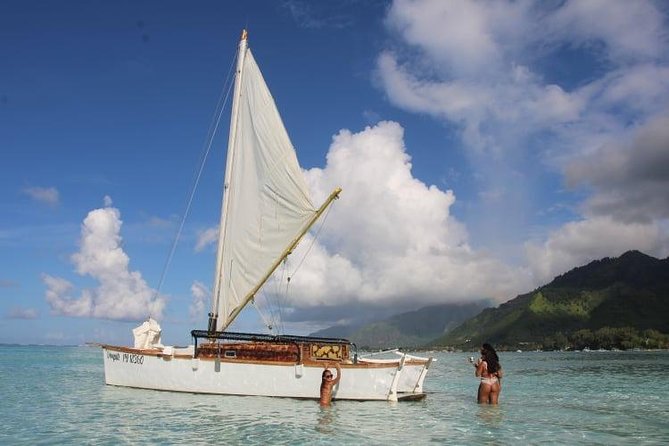 Introduction to sailing and discovering the lagoon - Fruit, cold drinks, and GoPro images