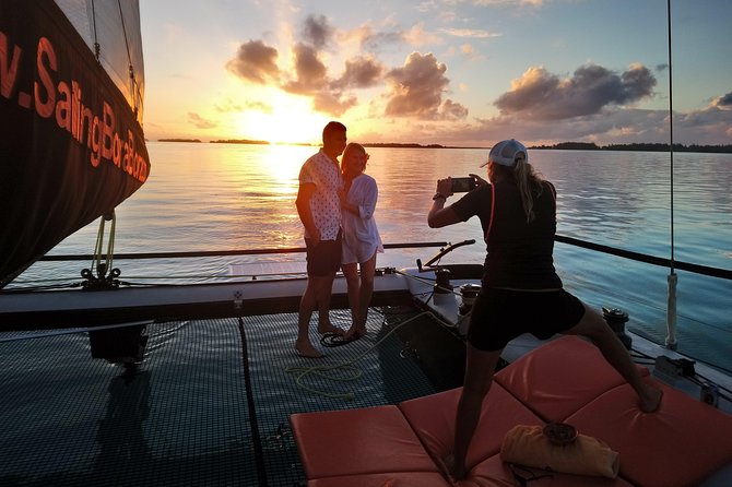 LUXURY Catamaran Bora Bora : The Sunset Escape - Drinks, Snacks, and the Open-Air Setup
