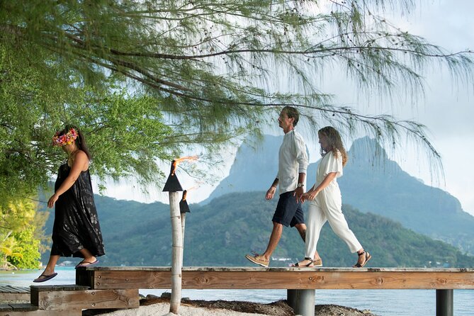 Luxury Private Sunset Cruise and Motu Dinner in Bora-Bora - Leaving Bora Bora by boat at 5:00 pm
