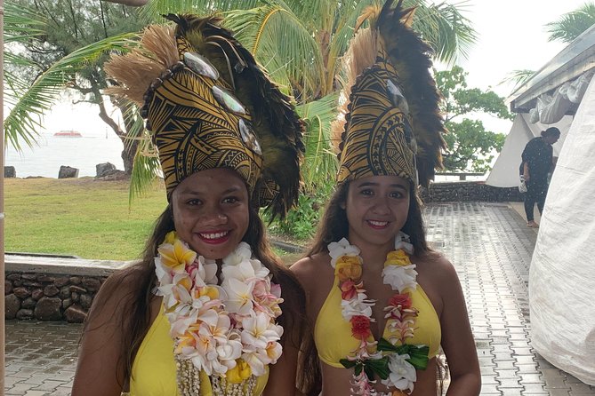 Moorea Cruise Ships: 4x4, Belvedere, Pineapple, & Magic Mountain - What you get for $70