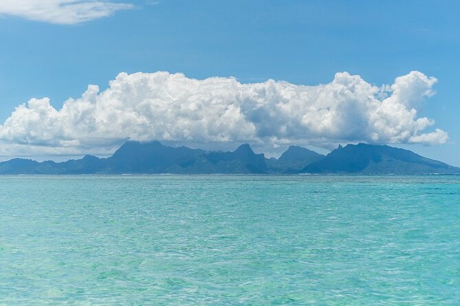 Moorea Highlights Private Tour: Natural and Cultural Attraction - Cook’s Bay Brings the Big Mountain View