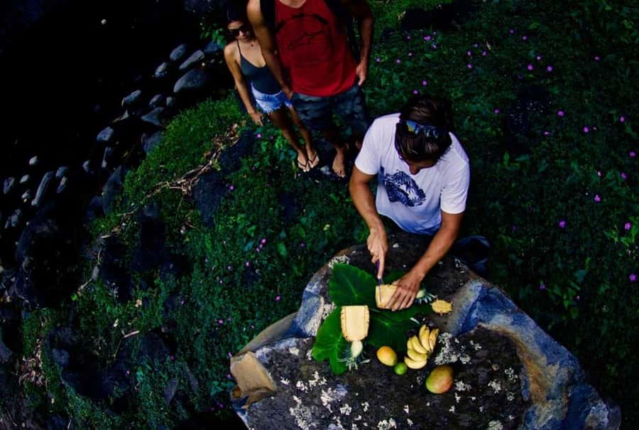 Moorea: Island Tour with Waterfall Hike and Lunch - Afareaitu waterfall finishes the day in the jungle