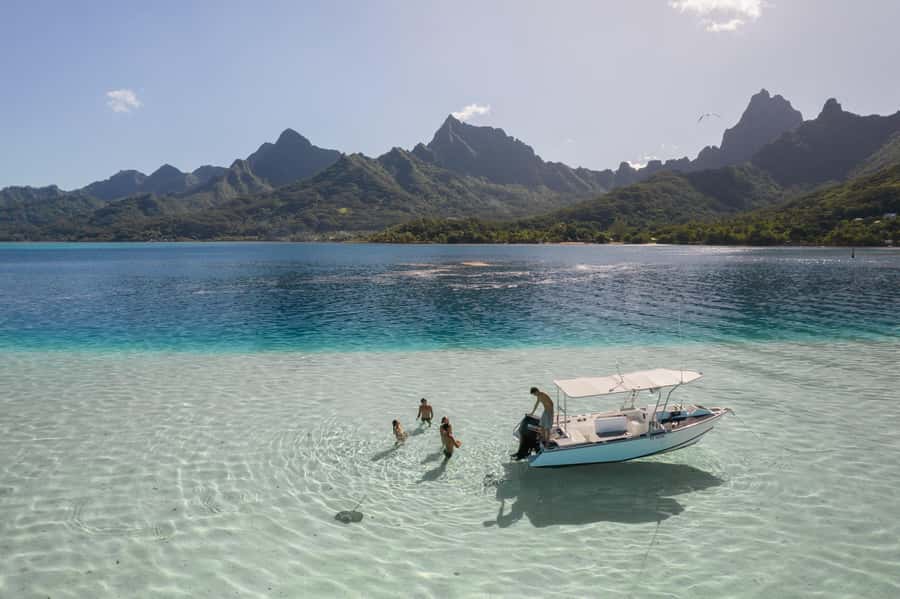 Moorea: Small Group Snorkeling Tour with local guide - Beyond the lagoon at the reef drop-off
