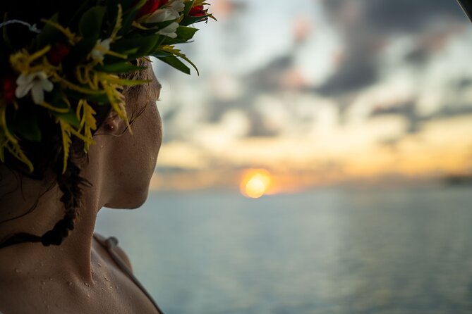 Moorea Sunset Boat Trip - Cruising Past Moorea’s Mountains at 4 pm
