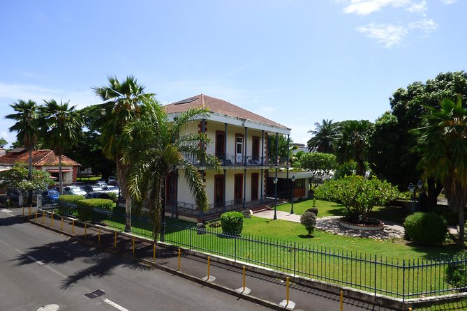 Papeete Walking Tour - Tahiti - Starting at the waterfront tourist office