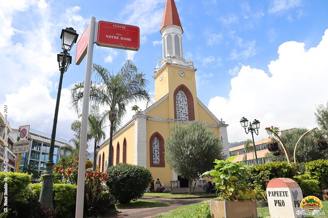Private 2 Hour Walking Tour in Papeete - The French Polynesian Assembly explains modern Tahiti