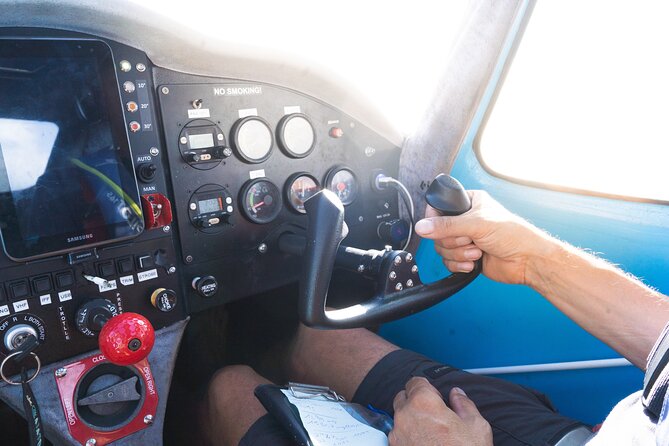 Private 30-minute flight downwind of Huahine - Price, timing, and the value of the view