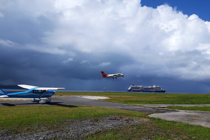 Private 30-minute flight downwind of Huahine - The 30-minute route, from takeoff to return