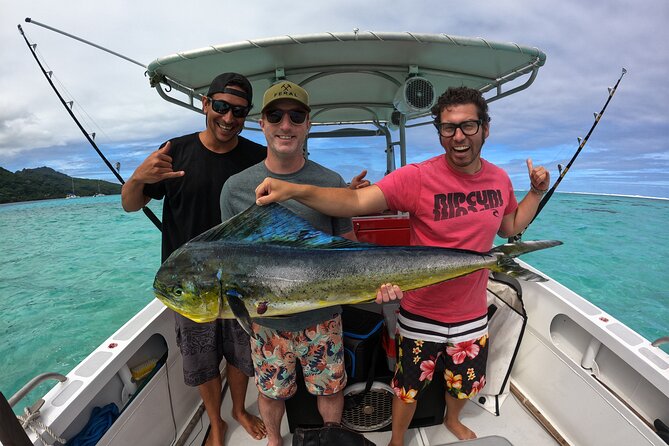 Private Big Game Fishing Day - The lagoon sandbank stop with rays and sharks